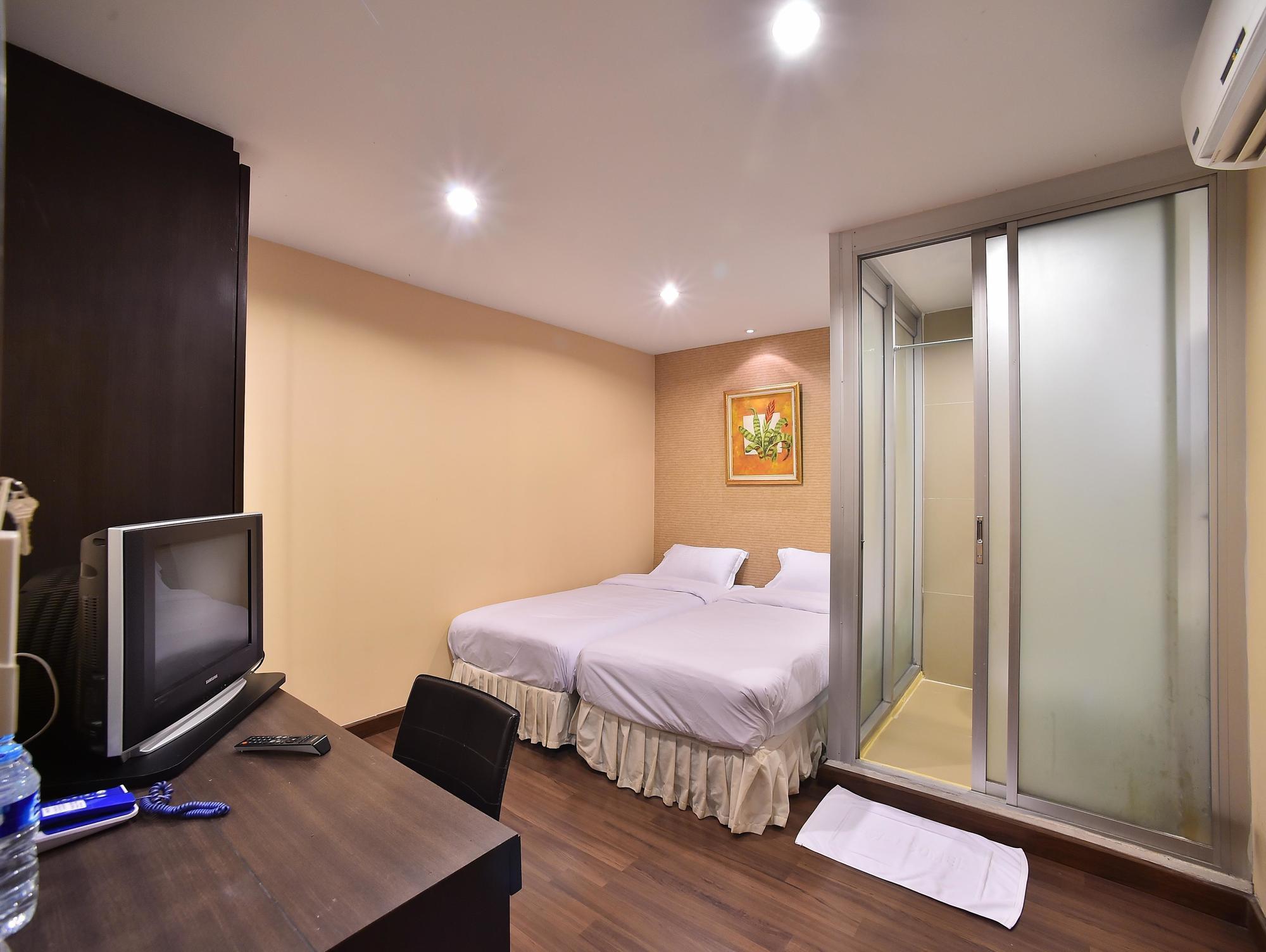 Take A Rest Hotel Bangkok Luaran gambar