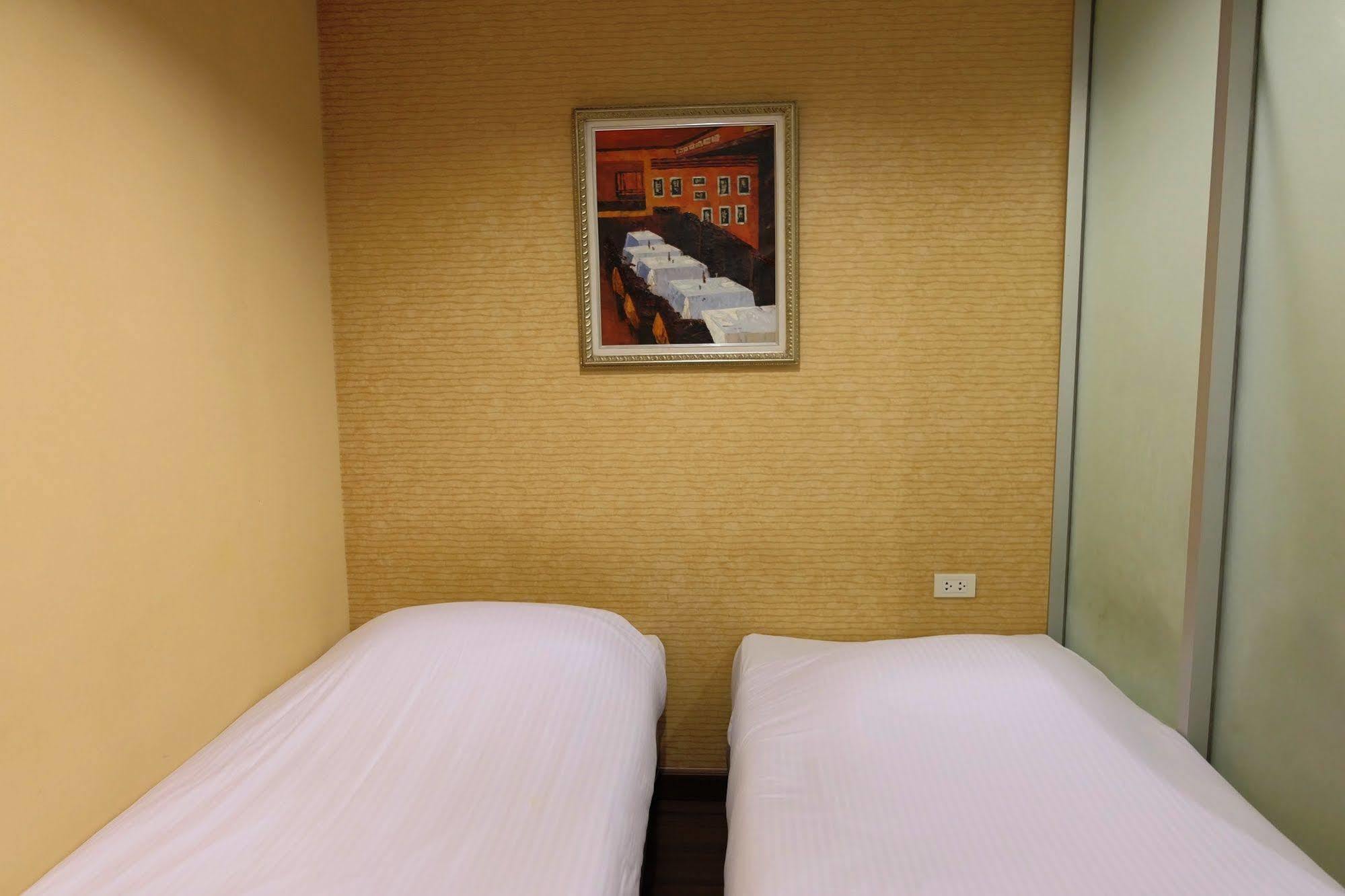 Take A Rest Hotel Bangkok Luaran gambar